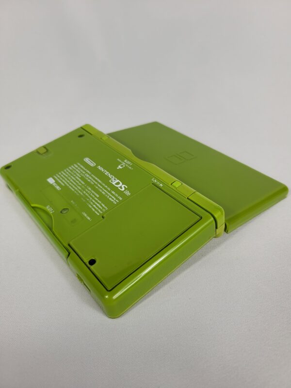 Nintendo DS Lite (Lime Green) (Nintendo DS)