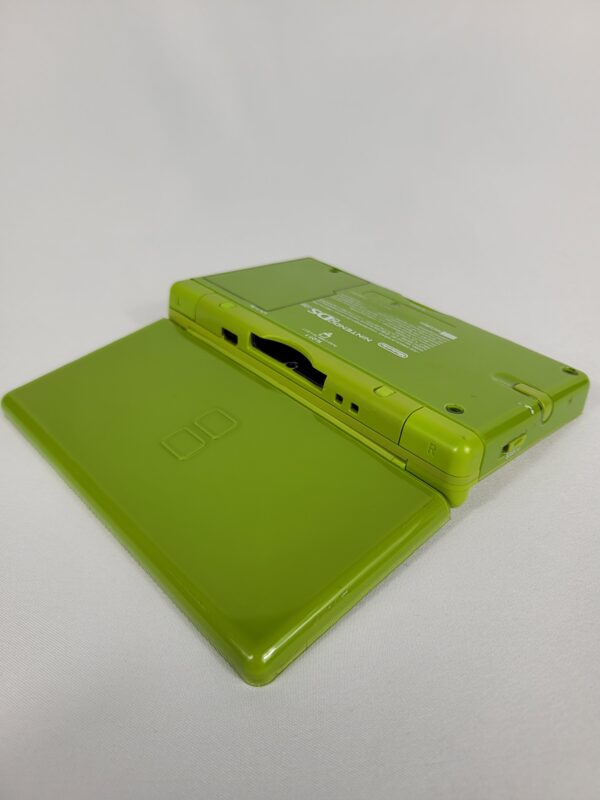Nintendo DS Lite (Lime Green) (Nintendo DS)